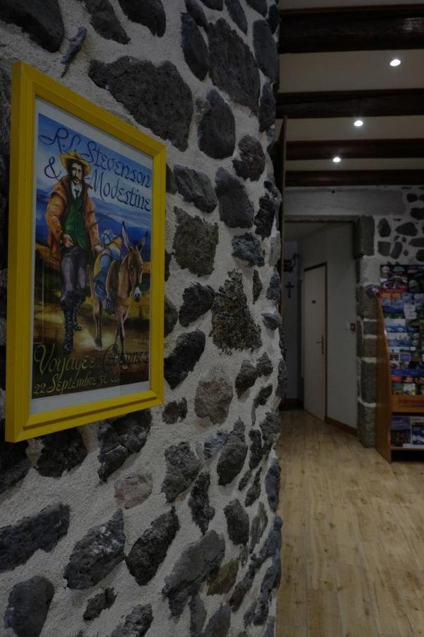 Отель Le Bilboquet Le Puy-en-Velay Экстерьер фото